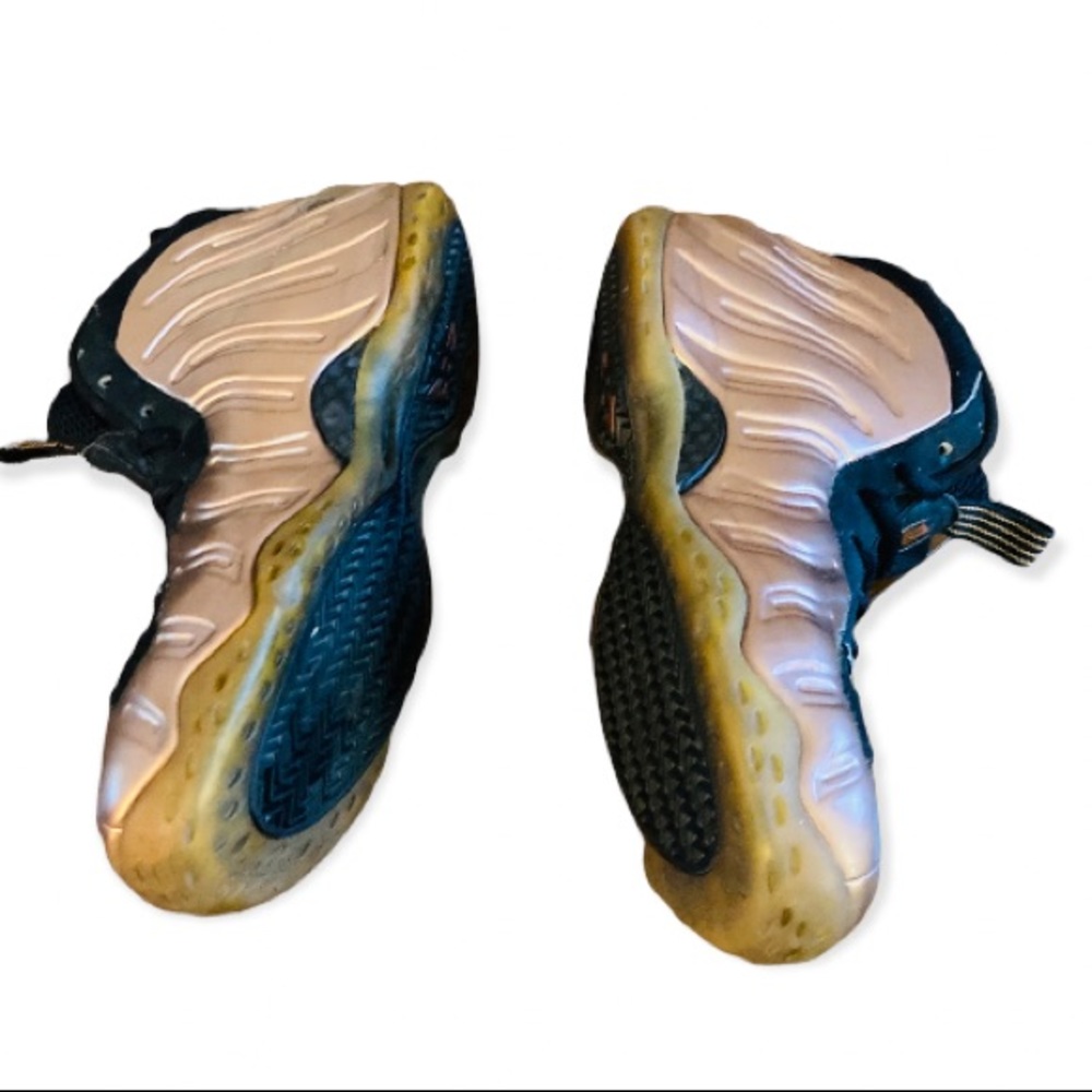 Nike Air Foamposite Ones - Picture 10 of 14